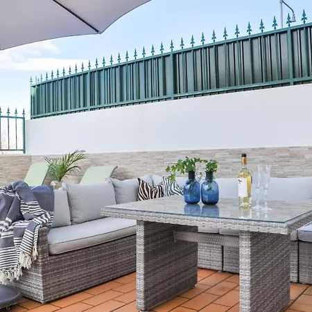 빌라 Casa Christine - Charming 2br Townhouse W. Pool & Near Beach