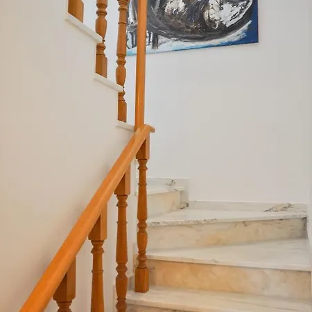 Casa Christine - Charming 2br Townhouse W. Pool & Near Beach *