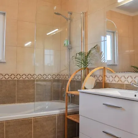 Casa Christine - Charming 2br Townhouse W. Pool & Near Beach * 페하구도