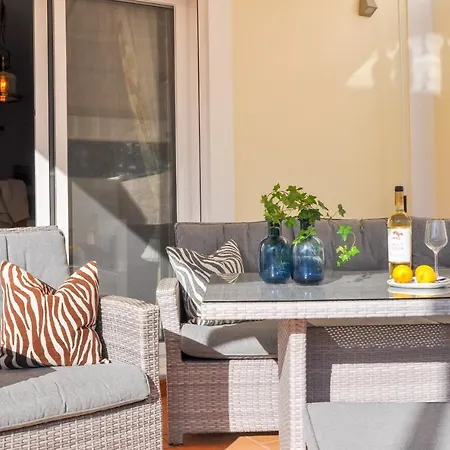 Casa Christine - Charming 2br Townhouse W. Pool & Near Beach Vila Ferragudo (Faro)