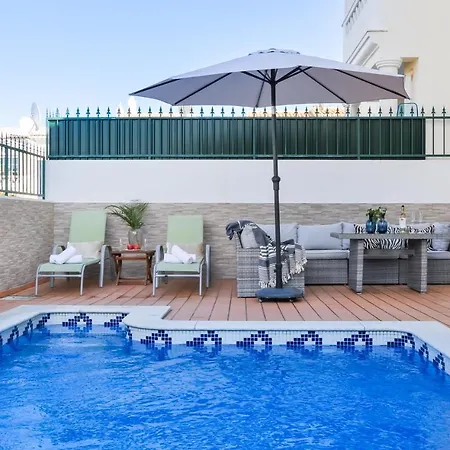 Casa Christine - Charming 2br Townhouse W. Pool & Near Beach